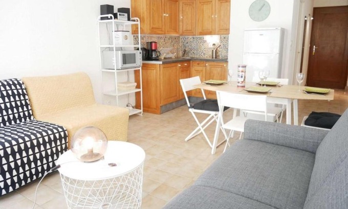 Carnac Apartamento | Appartement 2P à Carnac, à 50m de la Plage, Terrasse S/O, 4 Pers., Parking, Confort Moderne - FR-1-477-152