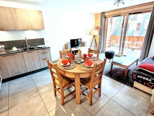 Les Gets Apartamento | Appartement 3* au centre des Gets, avec balcon-terrasse, Wifi, et garage - FR-1-598-137