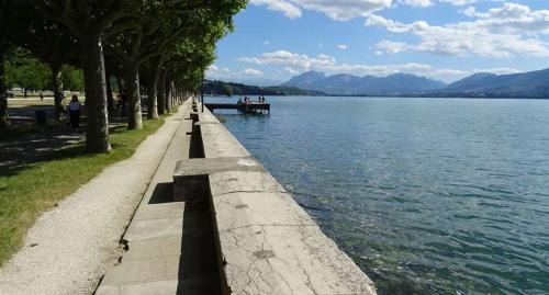 Aix-les-Bains Apartamento | Appartement 35 m² bord de lac Aix les Bains (73)
