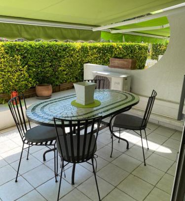 La Petite Motte Apartamento | Appartement 4 personnes avec terrasse et piscine proche plage et commerces