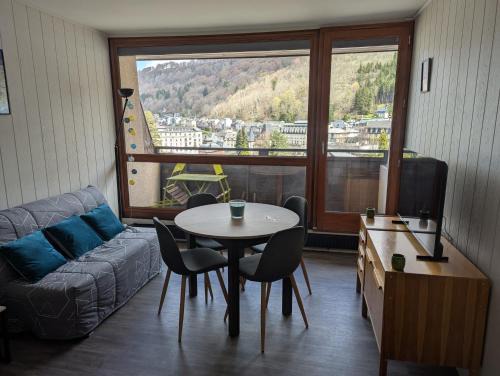 Mont-Dore Apartamento | Appartement 5 personnes avec garage, balcon et belle vue