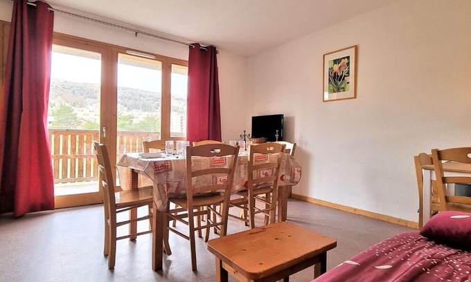 Saint-Etienne-en-Devoluy Apartamento | Appartement 8 pers avec balcon, proche commerces et pistes, casier à ski - FR-1-525-199