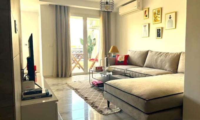 El Aouina Apartamento | Appartement a 10 min de l Aéroport Entre les Berges du lac et Ain Zaghouene,