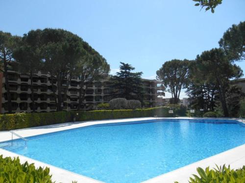 Mandelieu-La-Napoule Apartamento | Appartement au calme (2 à 4 Pers.) avec Piscines + Parking