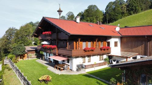Hopfgarten im Brixental Apartamento | Appartement Oberschernthann