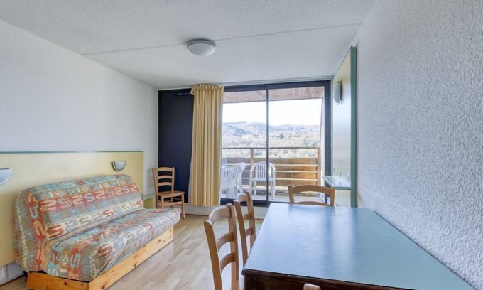 Miremont Condominio | Appartement au Calme! Balcon avec Vue + Piscine