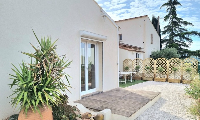 Pierrefeu-du-Var Apartamento | Appartement au Milieu des Vignes