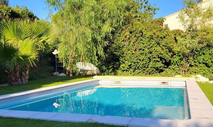 Le Cres Apartamento | Appartement Avec Jardin et Piscine