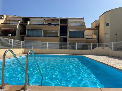 Marseillan Plage Apartamento | Appartement avec piscine et parking, proche des commerces - FR-1-387-189