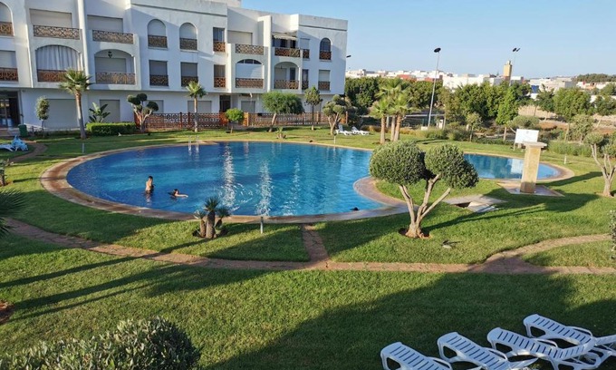 Saidia Apartamento | Appartement avec piscine à saidia Climatisation et Wifi