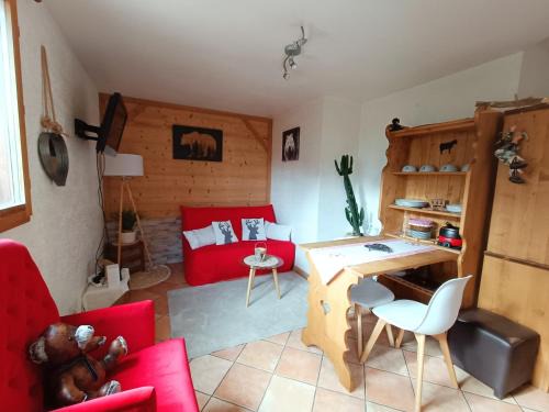 Aigueblanche Apartamento | Appartement avec terrasse et parking Privé
