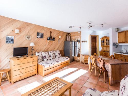 Montchavin Apartamento | Appartement Charmant pour 5 Pers. à Montchavin, 2 Balcons, Proche Pistes, Parking Gratuit - FR-1-329-81