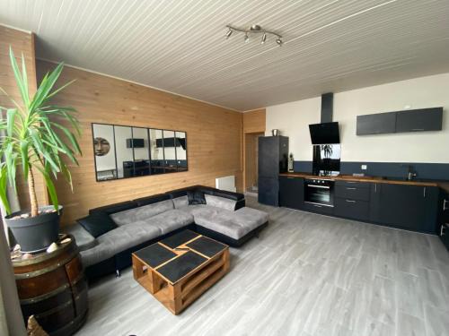 Saint-Nazaire Apartamento | Appartement chaleureux avec terrasse en centre ville proche mer