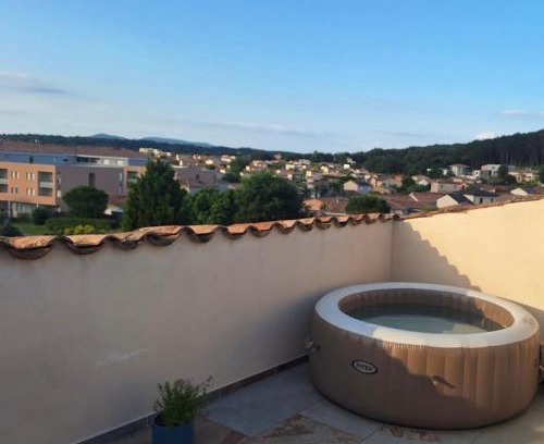Montelimar Apartamento | Appartement chaleureux avec jacuzzi-Terrasses rooftop-Rafraîchisseur-Parking-wifi