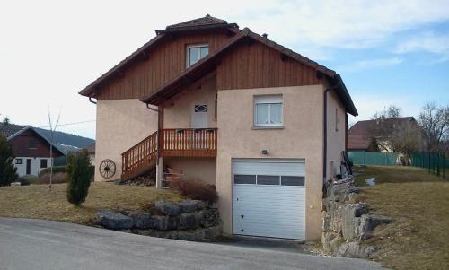 Saint-Point-Lac Apartamento | Appartement charmant près du lac à Saint-Point-Lac