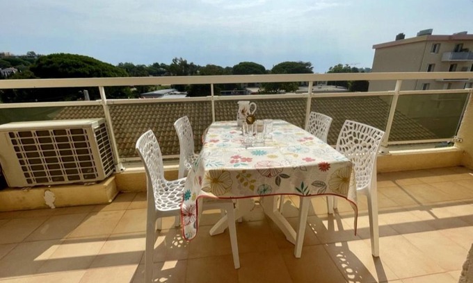Cavalaire-sur-Mer Apartamento | Appartement climatisé 2 pièces cabine, 4 couchages, proche plage et centre, Cavalaire-sur-Mer - FR-1-226B-171