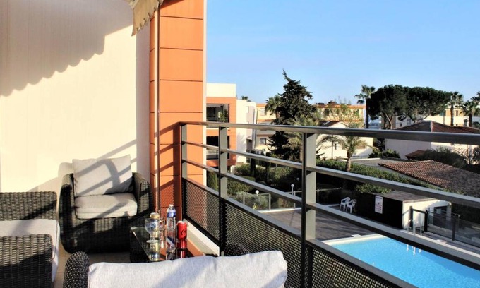 Villeneuve Loubet Beach Apartamento | Appartement Climatisé 3P, Piscine, Terrasse Sud, Parking Privé, Proche Plage et Gare - FR-1-252A-70