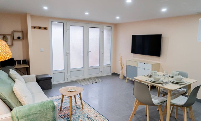 Dammarie Les Lys Apartamento | Appartement Cosy le lys Vert à 40min de Paris