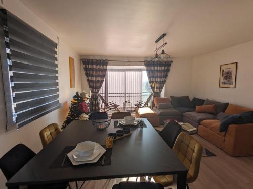 Epinal Apartamento | Appartement confortable à Épinal, 2 chambres, wifi, parking, petit chien accepté - FR-1-589-766