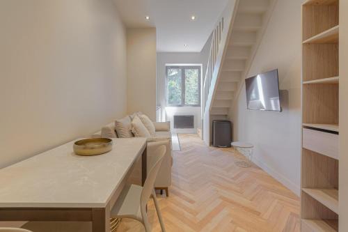 Ecully Apartamento | Appartement contemporain au calme, Ecully