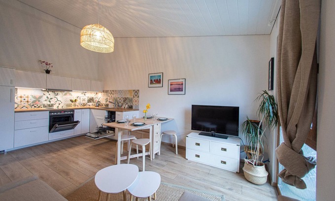 Estavayer-le-Lac Apartamento | Appartement Cosy à 5 Minutes à Pieds de la Ville Médiévale et 10 Minutes du Lac!