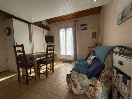 La Remigeasse Apartamento | Appartement Cosy à Dolus-d'Oléron - 4 Couchages, Proche Plage avec Balcon et Parking Gratuit - FR-1-246A-141