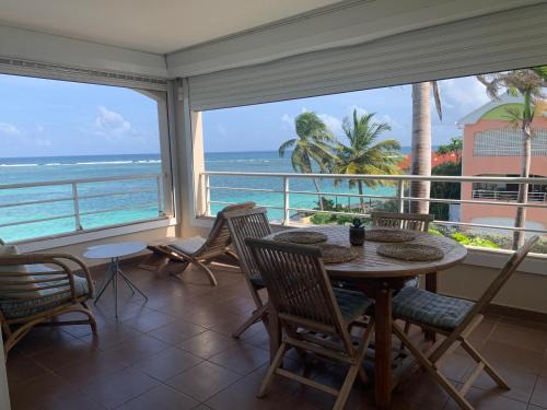 Sainte-Anne Apartamento | Appartement cosy, les pieds dans l'eau !