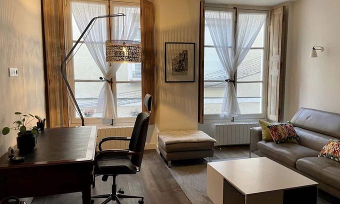 Montfort-l'Amaury Apartamento | Appartement de Charme Centre Montfort L'amaury