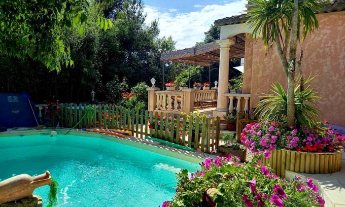Salon-de-Provence Apartamento | Appartement d'une chambre avec piscine partagee jacuzzi et jardin clos a Salon de Provence
