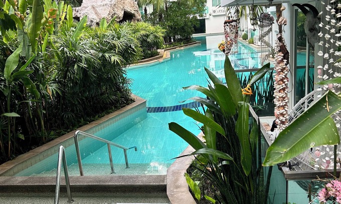 Nong Pla Lai Apartamento | Appartement Dans Propriété Avec Piscine Tropicale Proche de la mer
