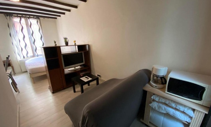 Sainte-Anne - Faubourg Noyon Apartamento | Appartement dans une impasse calme proche de la gare
