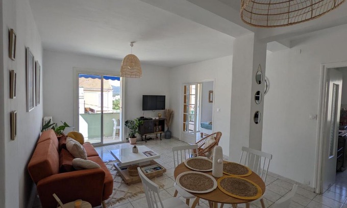 Hyeres City Centre Apartamento | Appartement de charme - Hyères prox plages