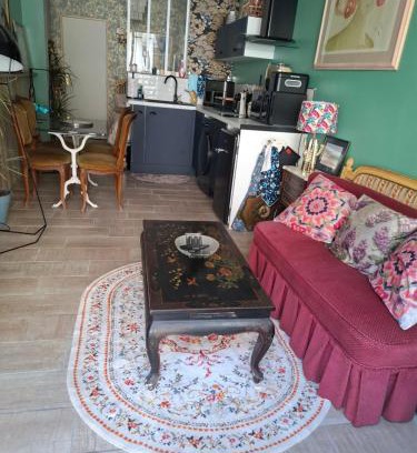 Libourne Apartamento | Appartement de charme plein centre