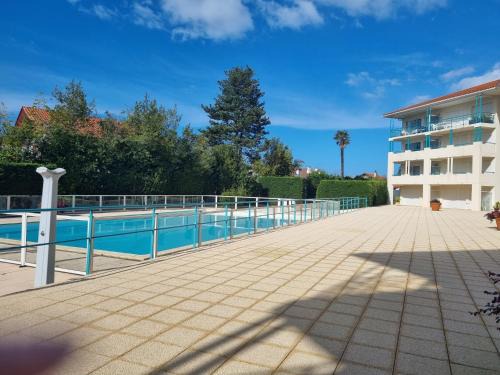 Ciboure Apartamento | Appartement du golf terrasse piscine tout à pied