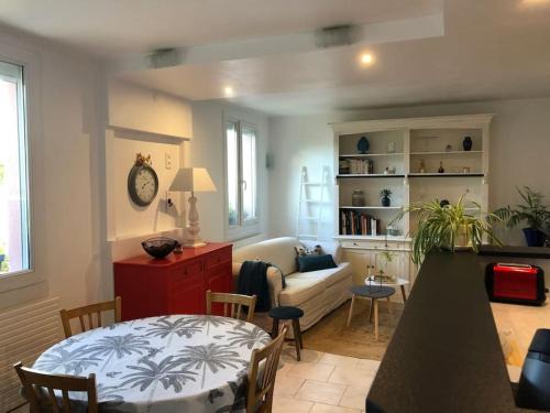 Bourges Apartamento | Appartement en duplex avec parking et jardinet