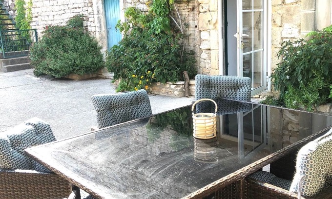 Euzet-les-Bains Otro | Appartement en Plein Cœur du Domaine Viticole