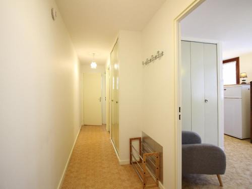 Mont-Dore Apartamento | Appartement F2 au Mont-Dore, RDC, parking privé, tout équipé, animaux acceptés - FR-1-415-101