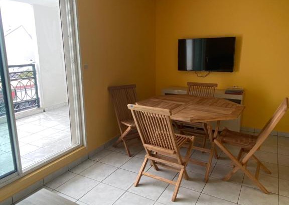 Saint-Andre Apartamento | Appartement F2 centre-ville Saint-André