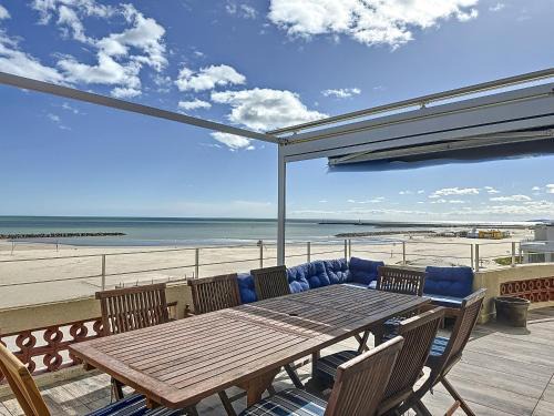 Carnon-Plage Apartamento | Appartement F4 Carnon avec terrasse, parking, climatisation, wifi, accès plage - FR-1-715-92