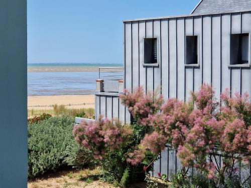 Port District Apartamento | Appartement face mer à Châtelaillon, accès direct plage, balcon vue mer, calme et proche commerces - FR-1-706-20