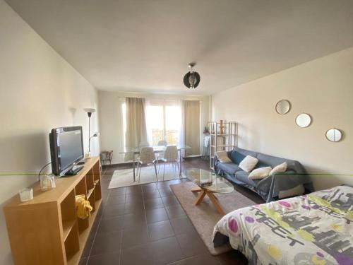 Le Bourget Apartamento | Appartement familial proche de Paris