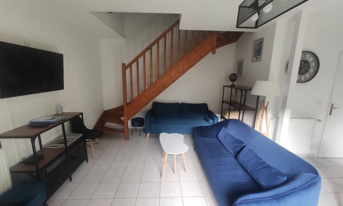 Bagneres-de-Bigorre Apartamento | Appartement 4 en Triplex, Jardin, Cœur de Ville, au Calme, Jusqu'à 9 Couchages