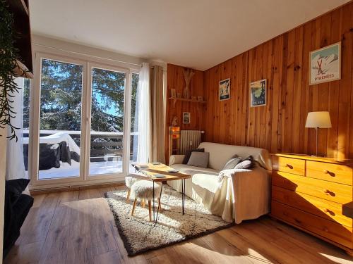 Font-Romeu-Odeillo-Via Apartamento | Appartement cosy 1 chambre, rénové avec terrasse exposée Sud