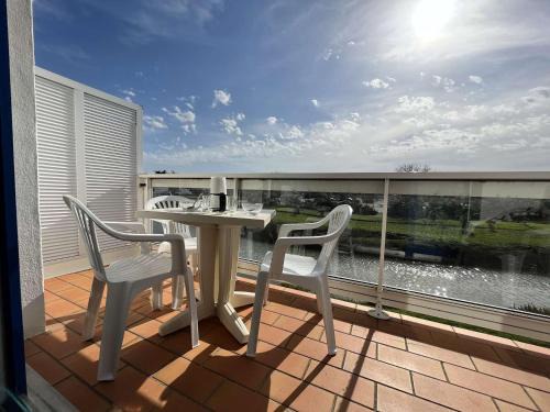Noirmoutier-en-l'Ile Apartamento | Appartement cosy en centre-ville avec balcon, parking et à 10 min des plages - 4 couchages - FR-1-224B-196