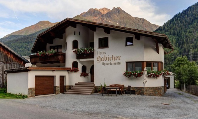 Pettneu am Arlberg Apartamento | Appartement Habicher