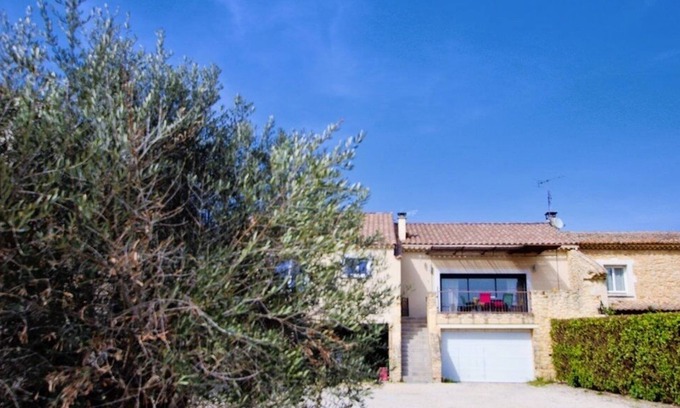 Pont-Saint-Esprit Apartamento | Appartement Independant Dans mas