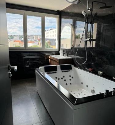 Saint-Charles du Port Apartamento | appartement jacuzzi
