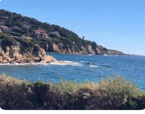 La Celle-sous-Gouzon Apartamento | Appartement jardin près de la plage