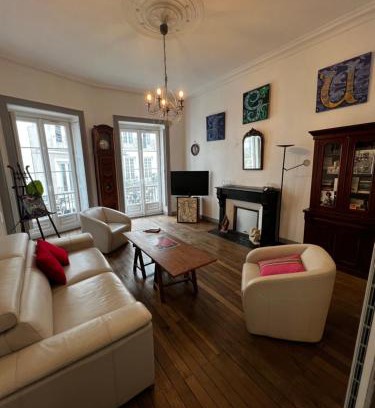Nantes Centre Apartamento | Appartement Lafayette, au cœur du quartier Decré