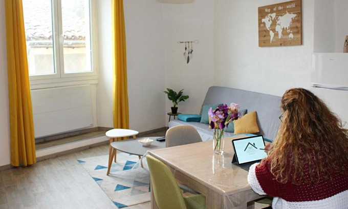 Villeneuve-de-Berg Apartamento | Appartement le Mimosa - Apparts Cosy